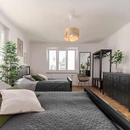 King Bed Home, 3 Bed Rooms, Perfect For Long Term Stay Vienna Exterior photo