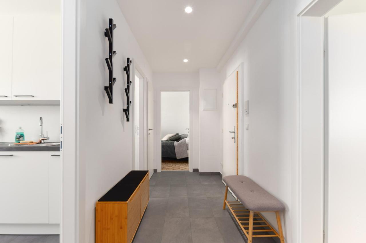King Bed Home, 3 Bed Rooms, Perfect For Long Term Stay Vienna Exterior photo